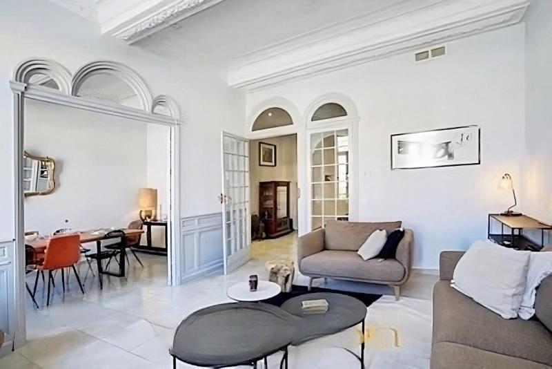 Le Cadre Royal Avec Piscine Sete